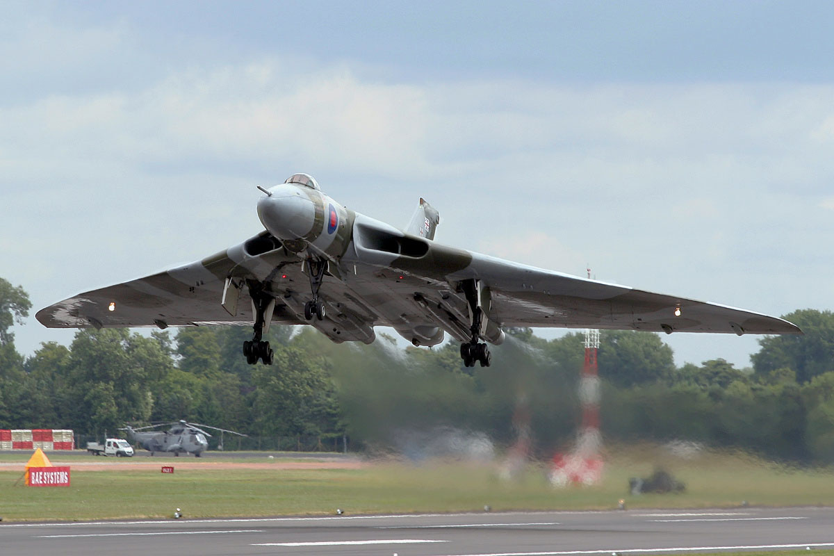 G-VLCN / XH558 (cn SET12) A wonderful sight and sound as the Vulcan departs RIAT 2009
